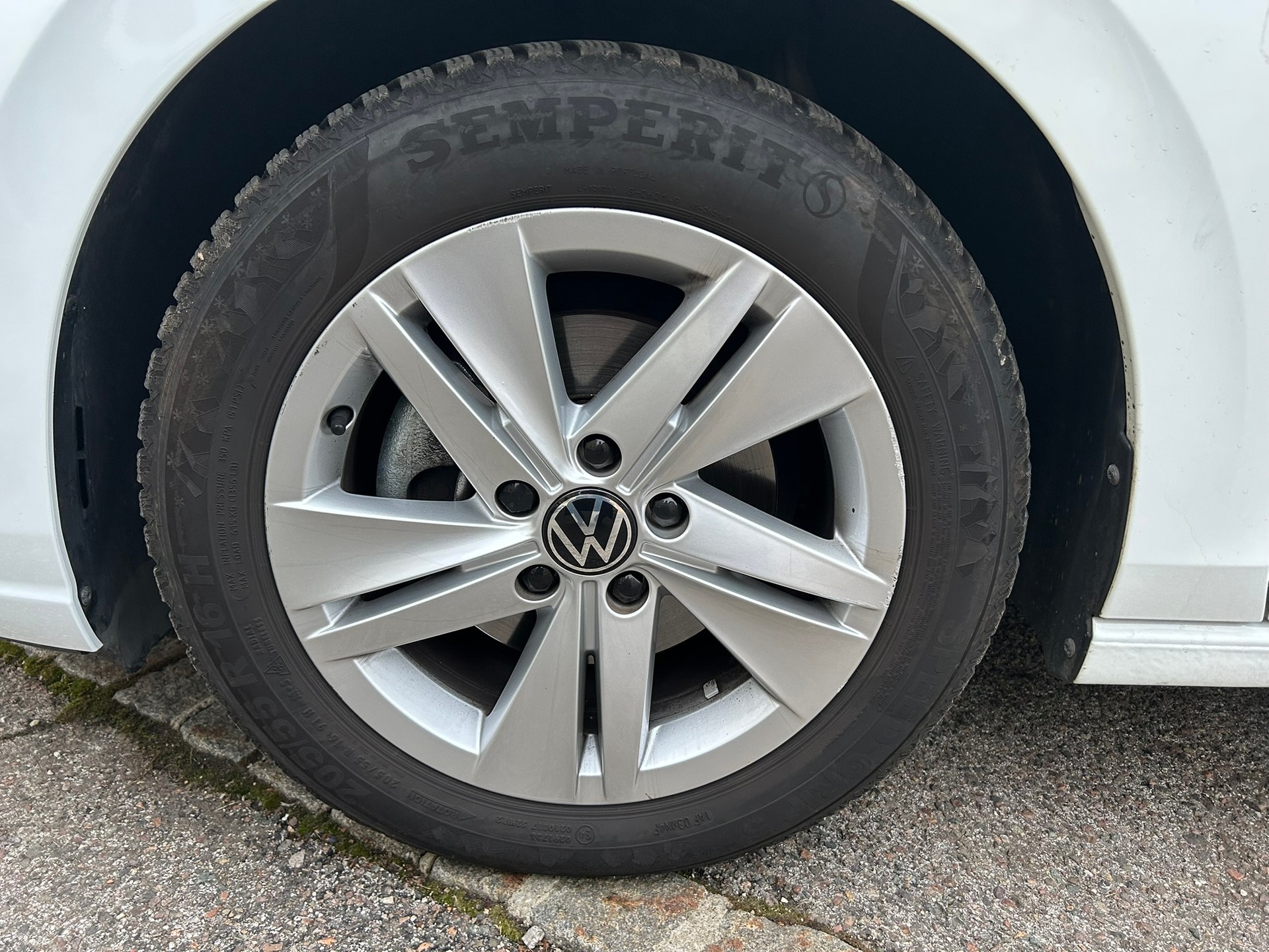 VW Golf VIII 1.0 TSI Life-image-15