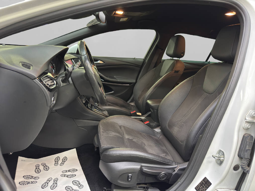 OPEL Astra Sports Tourer 1.5 D 122 Ultimate S/S-image-4