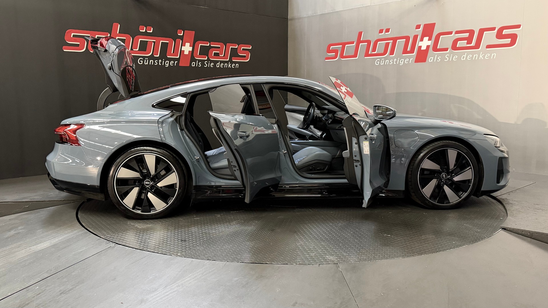AUDI e-tron GT quattro-image-7