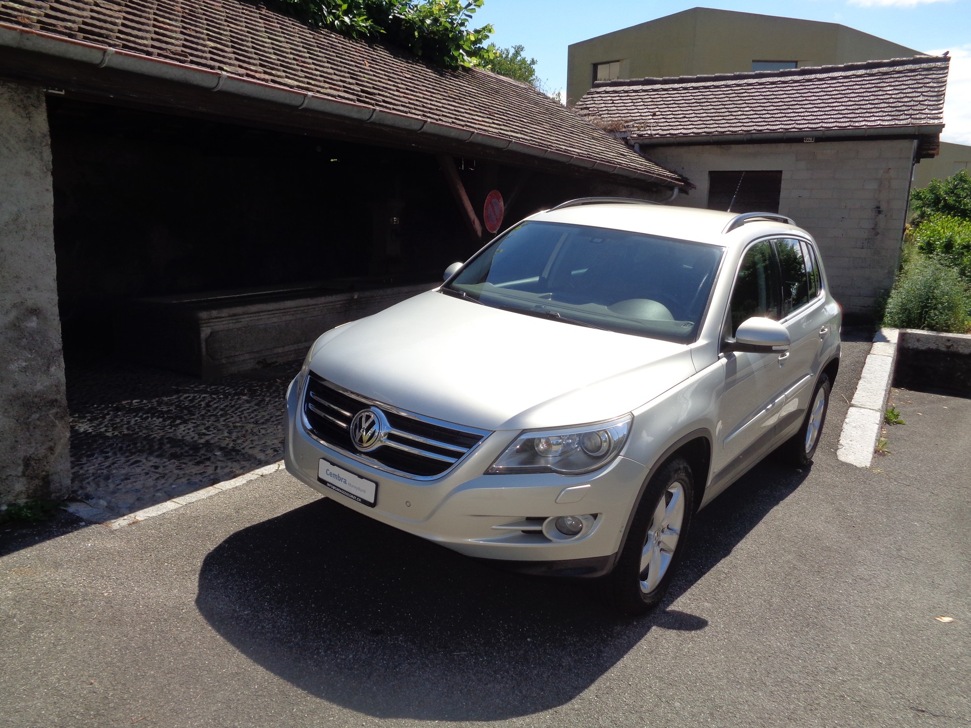 VW Tiguan 2.0 TDI Track&Field Tiptronic-image-1