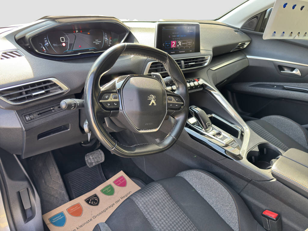 PEUGEOT 5008 1.5 BlueHDi Business Line-image-8