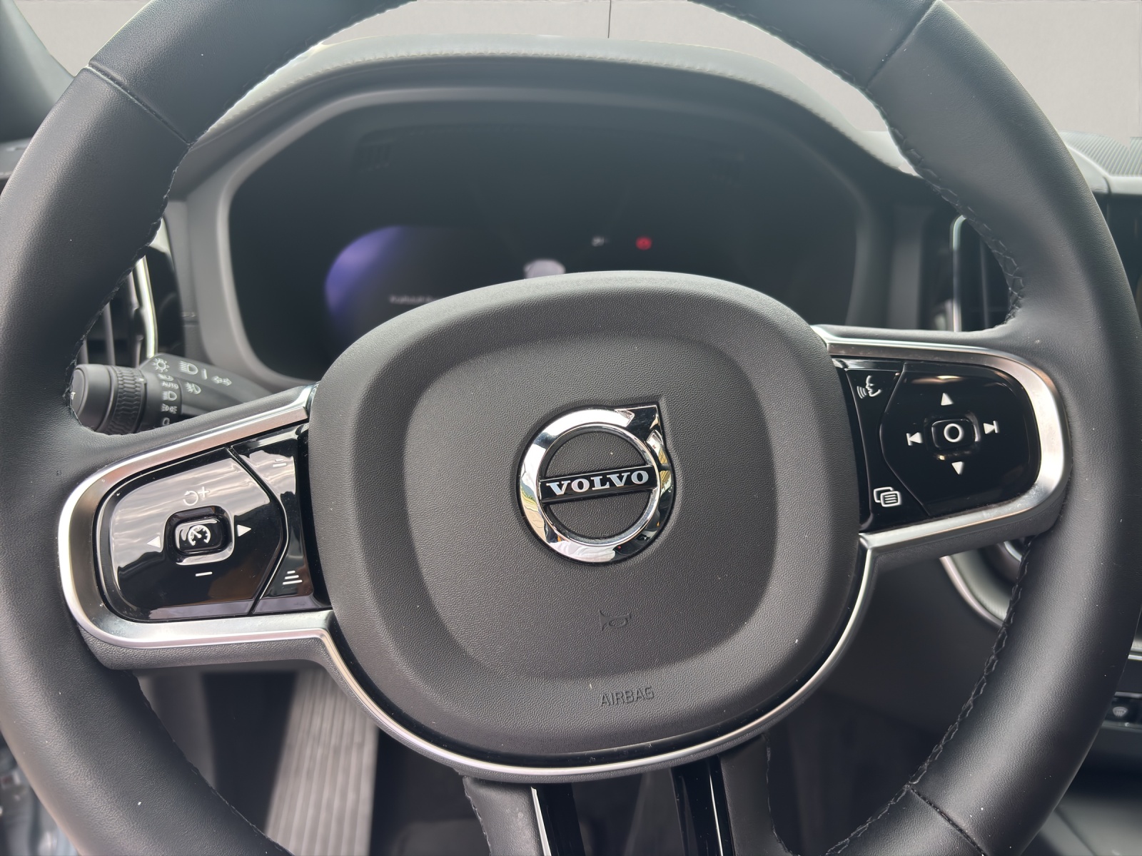 VOLVO XC60 2.0 T8 TE Polestar eAWD-image-5