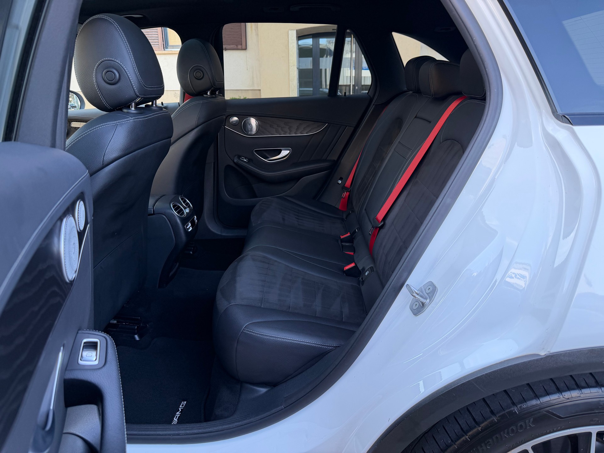 MERCEDES-BENZ GLC 350 d AMG Line 4Matic 9G-Tronic-image-23