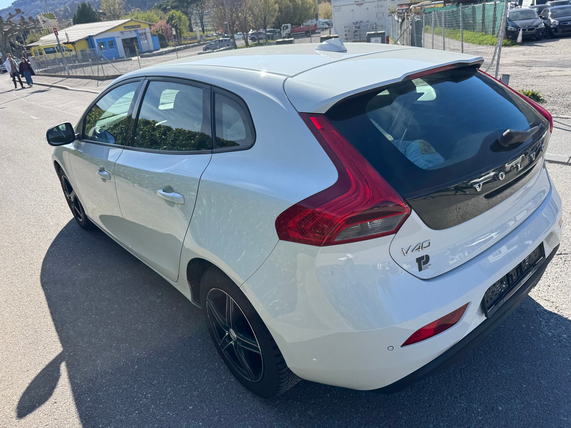 VOLVO V40 D2 Momentum-image-5
