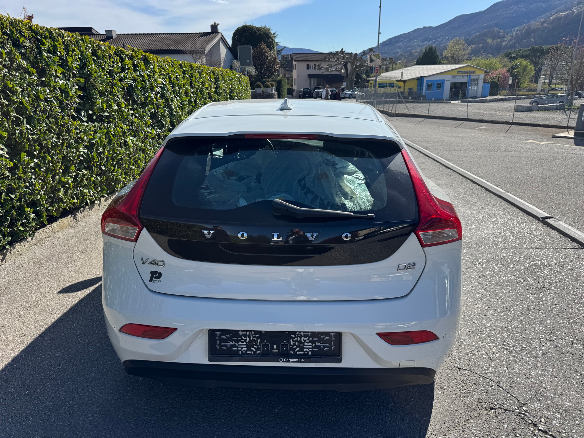 VOLVO V40 D2 Momentum-image-4