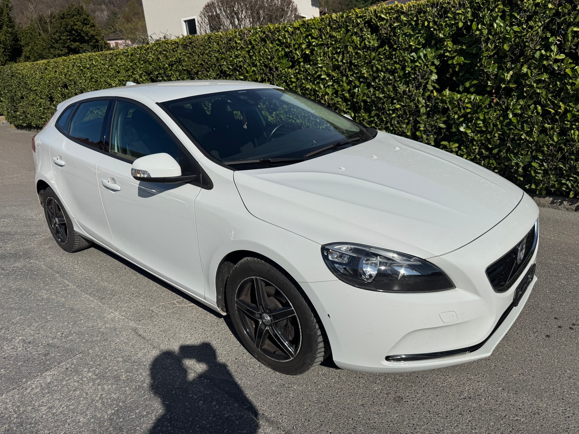 VOLVO V40 D2 Momentum-image-2