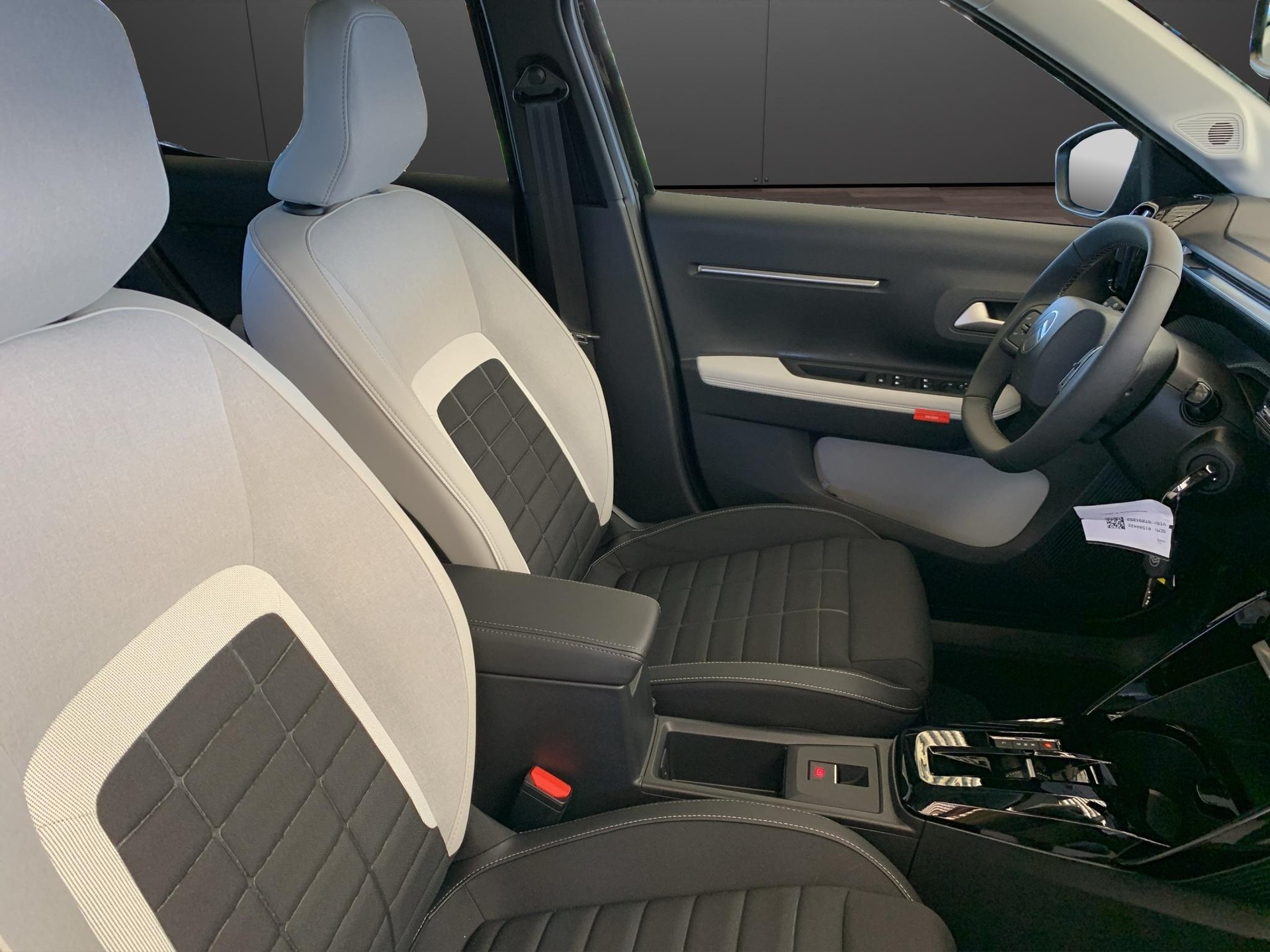 CITROEN C3 1.2 Hybrid Max-image-12