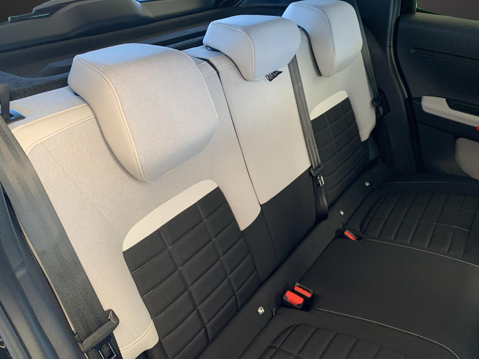 CITROEN C3 1.2 Hybrid Max-image-13