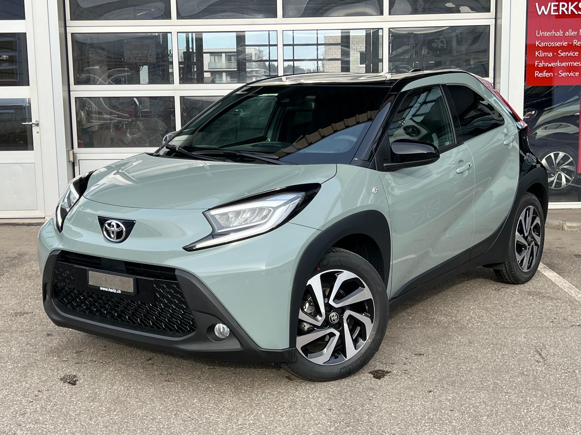 TOYOTA Aygo X 1.0 VVT-i Trend-showroom-element-2
