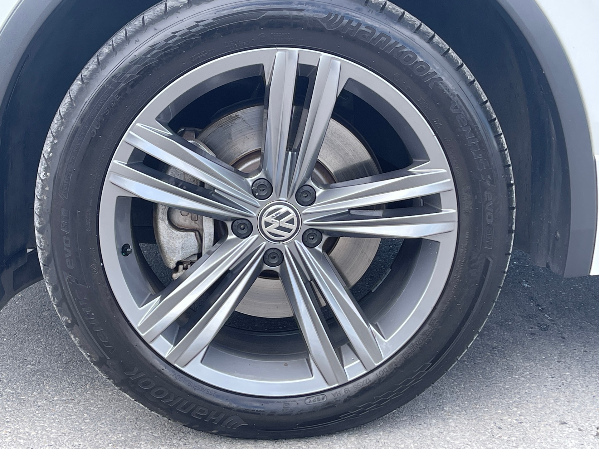 VW Tiguan 2.0TSI Highline 4Motion DSG-image-4