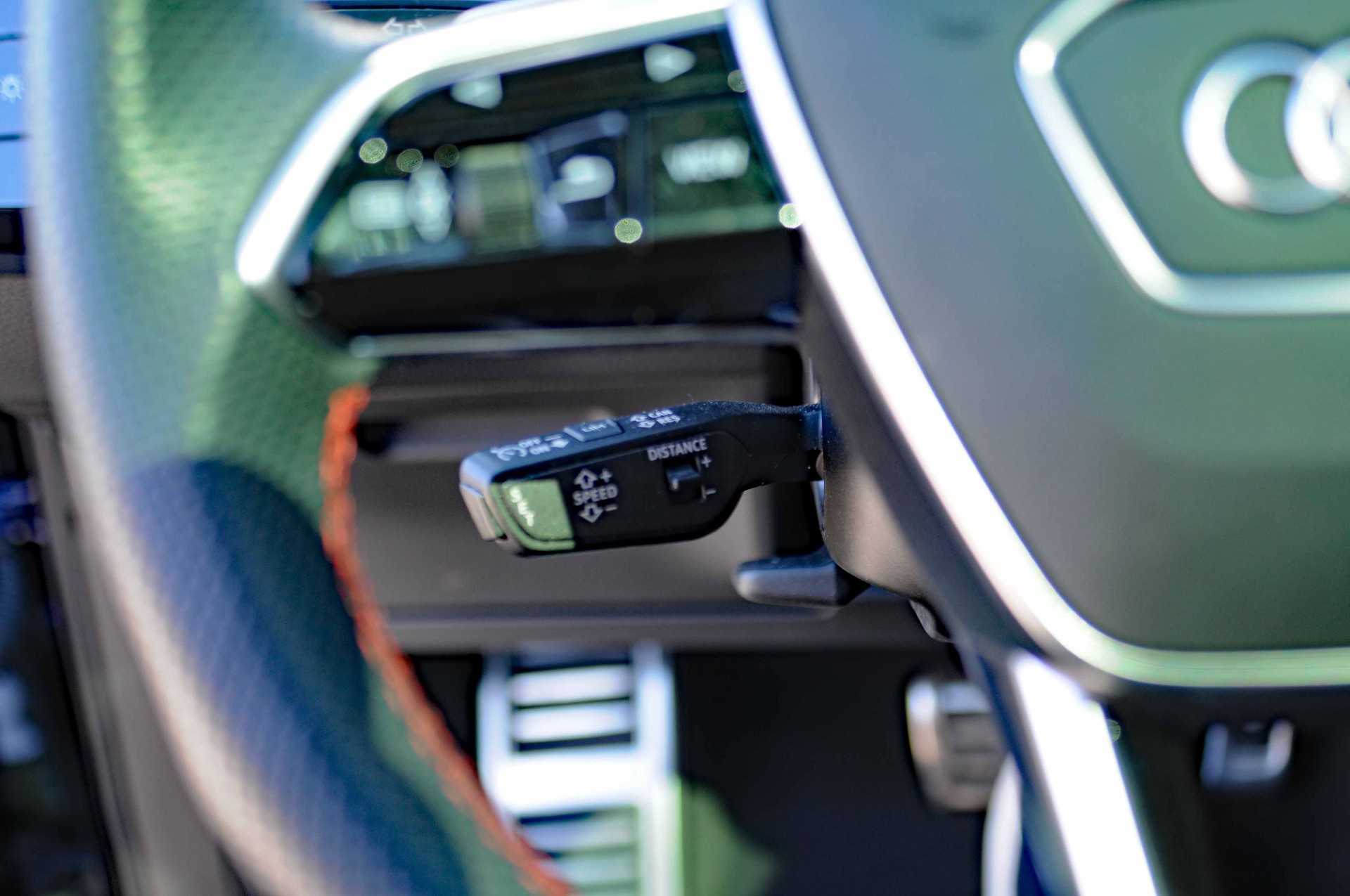 AUDI Q8 55 e-tron S line quattro-image-21