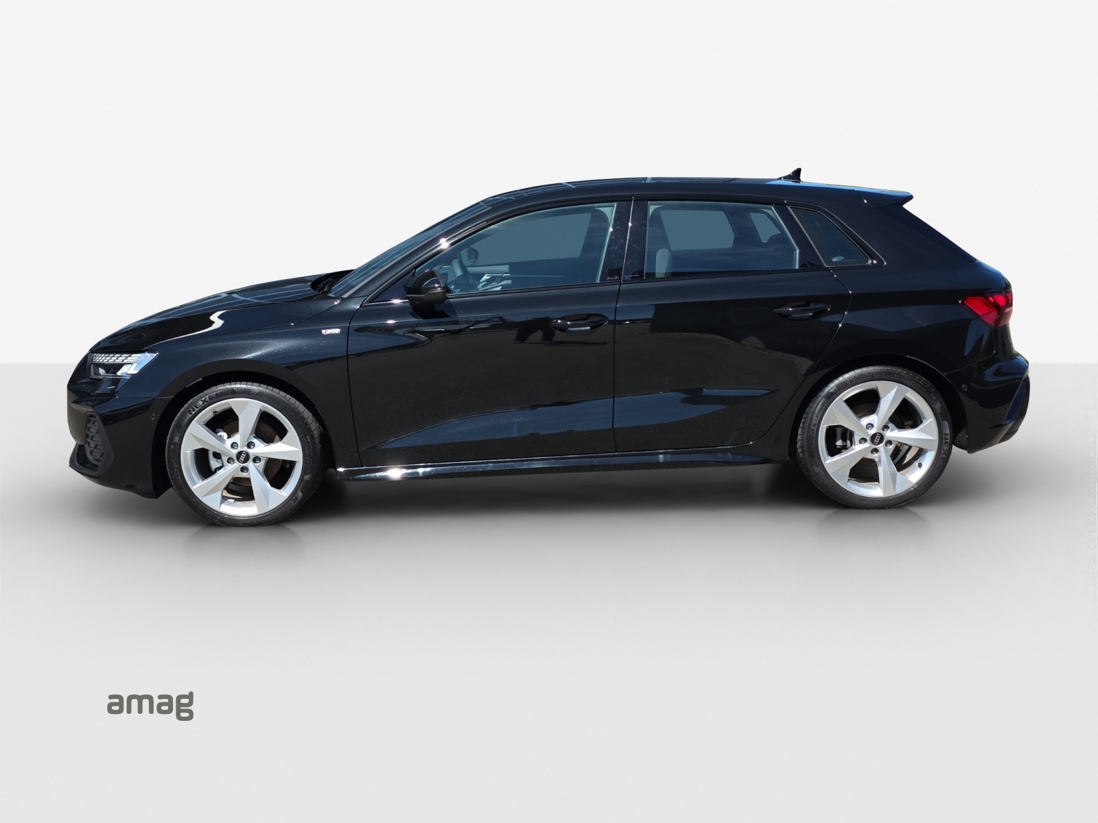 AUDI A3 Sportback 35 TFSI S line S-tronic-showroom-element-1