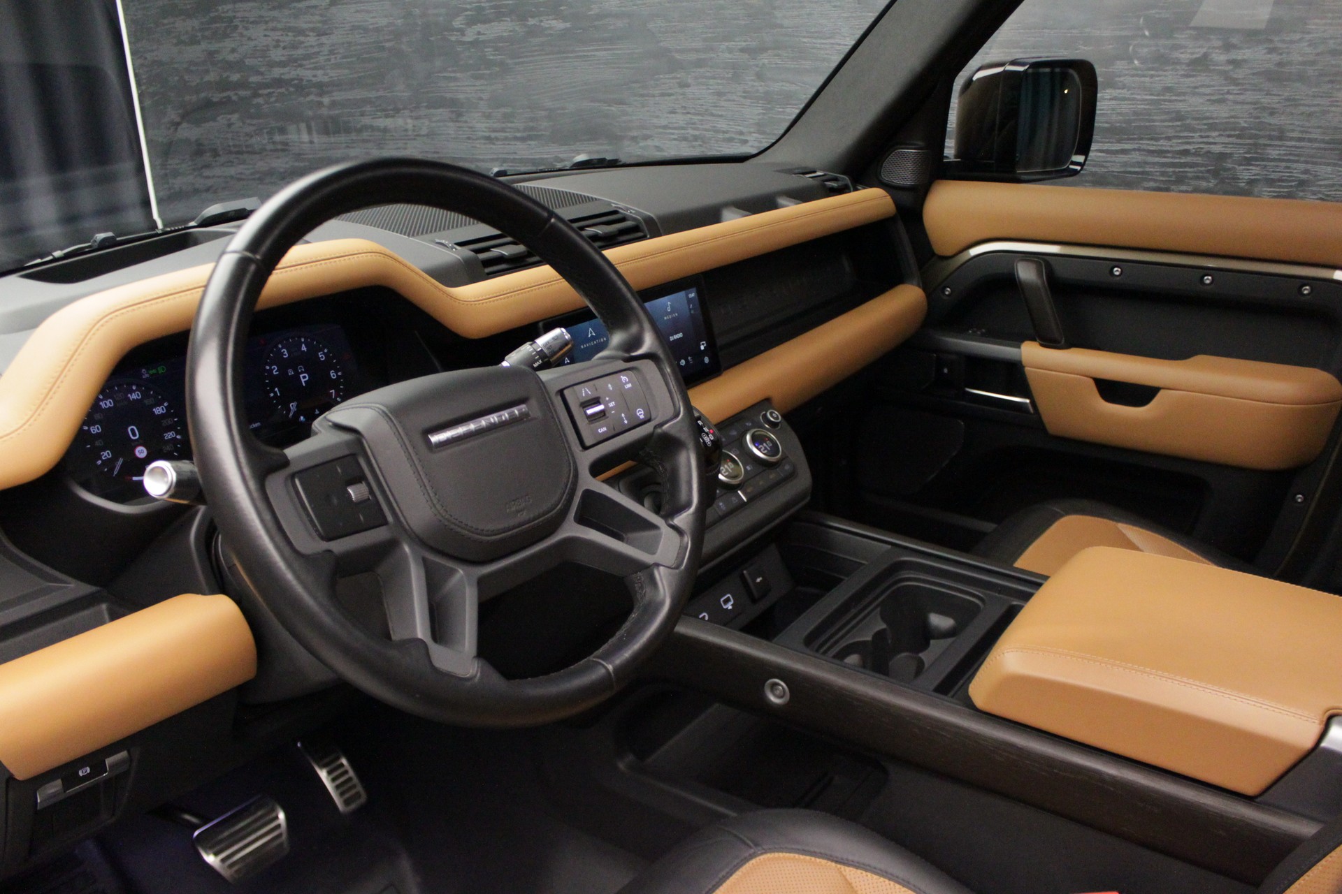 LAND ROVER Defender 110 P400 I6 X 3.0 AT8-image-23