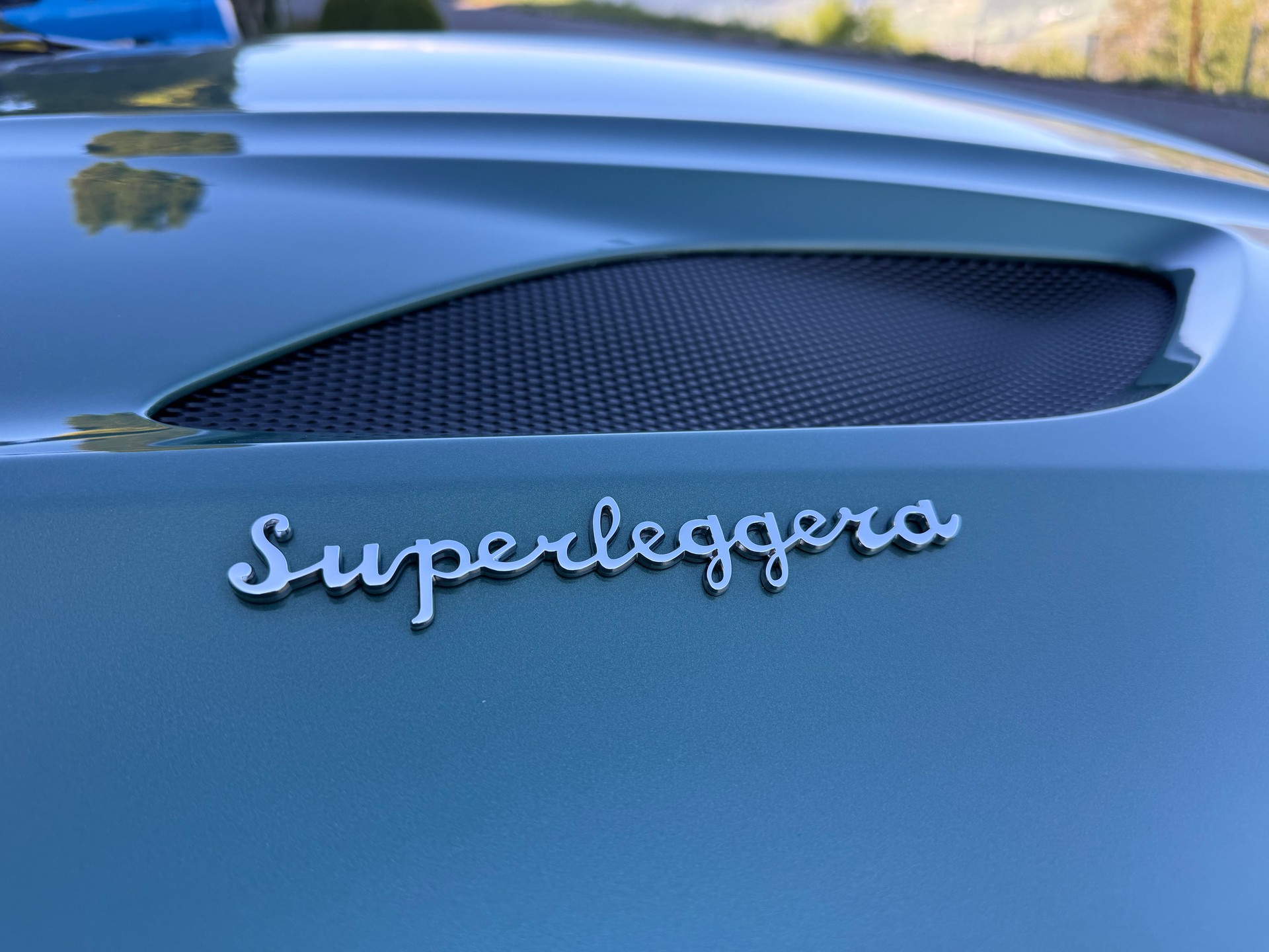 ASTON MARTIN DBS Superleggera Volante-image-6