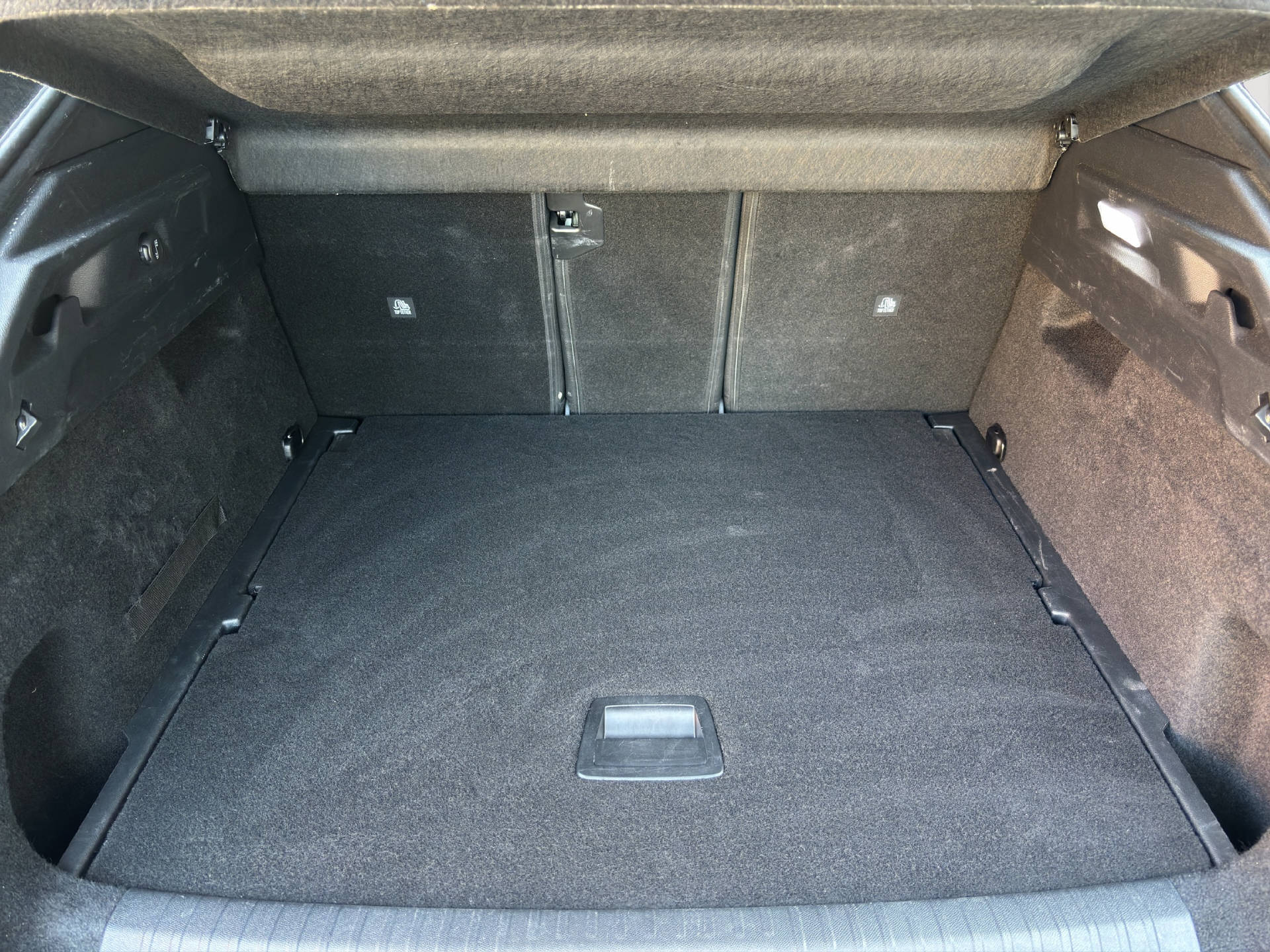 PEUGEOT 3008 1.2 Hybrid GT-image-22