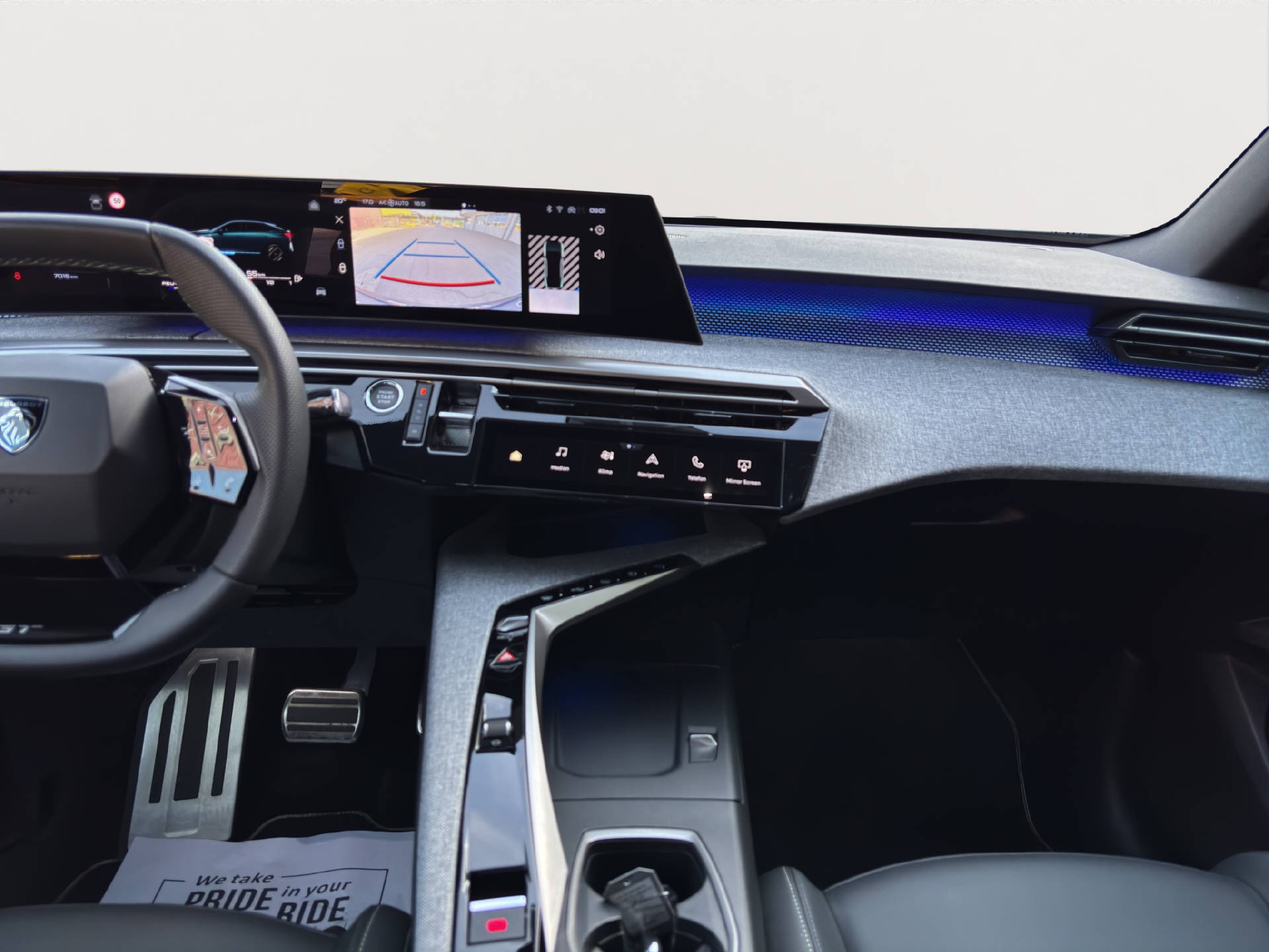 PEUGEOT 3008 1.2 Hybrid GT-image-11