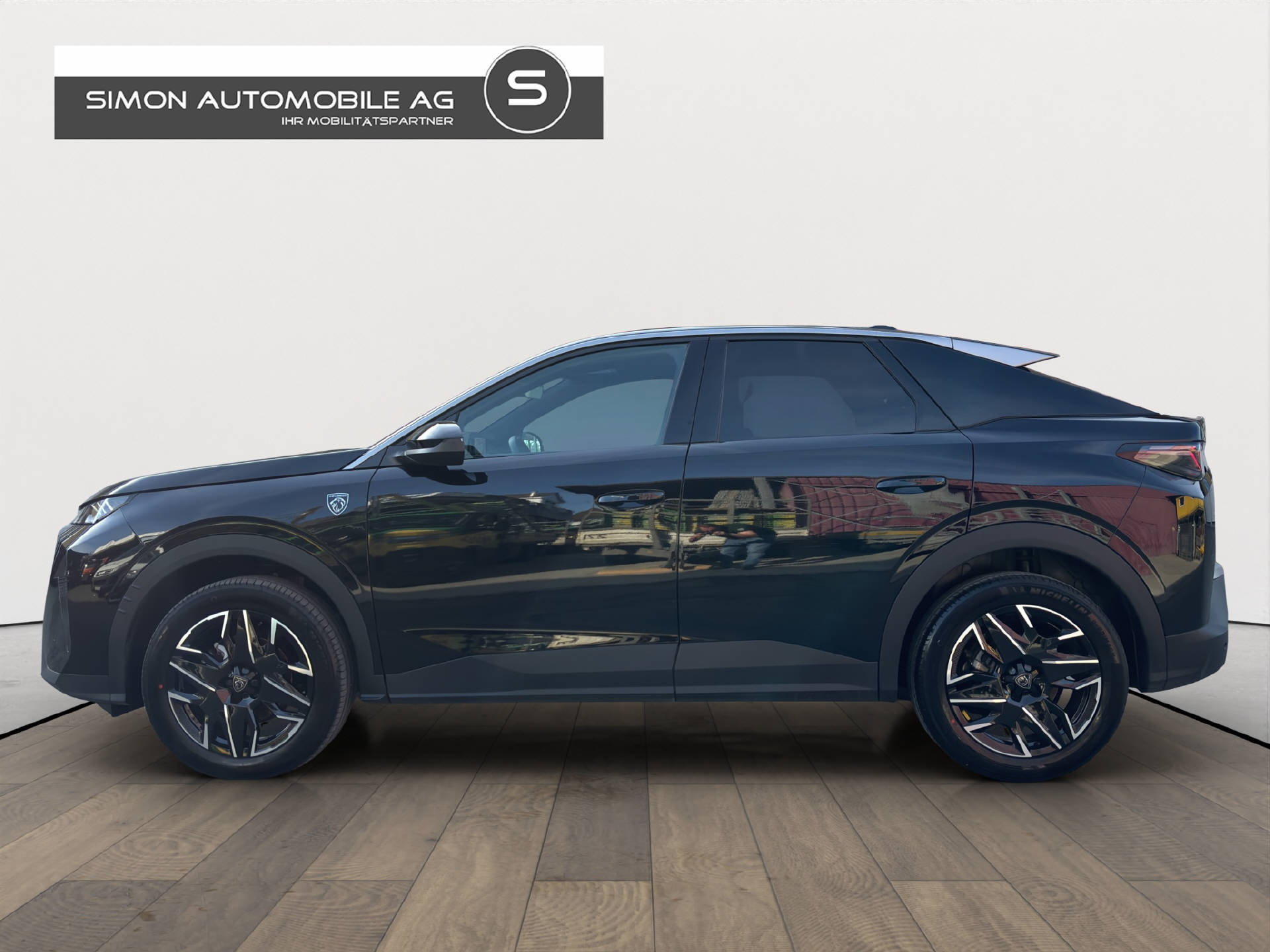 PEUGEOT 3008 1.2 Hybrid GT-showroom-element-1