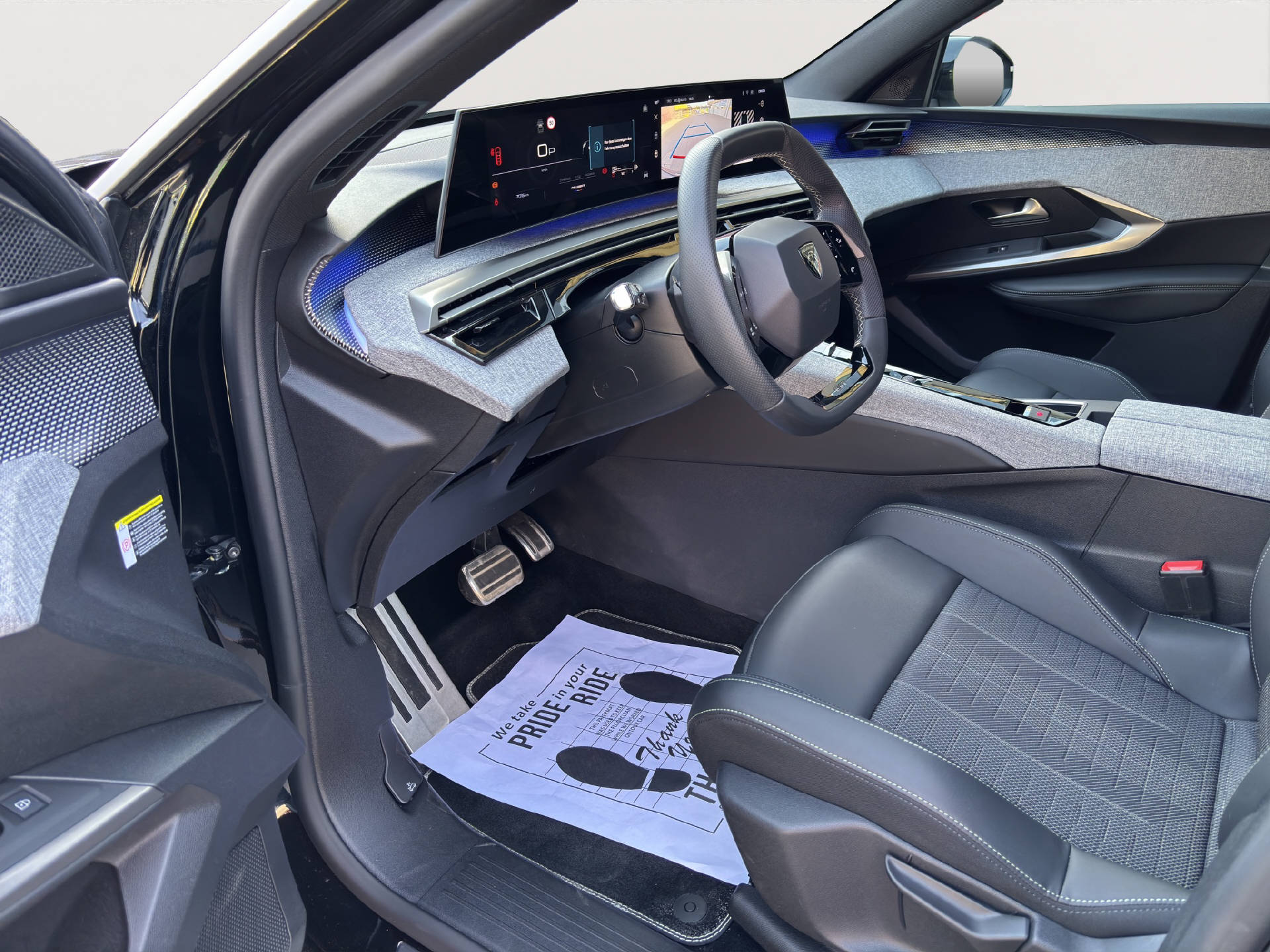 PEUGEOT 3008 1.2 Hybrid GT-image-17