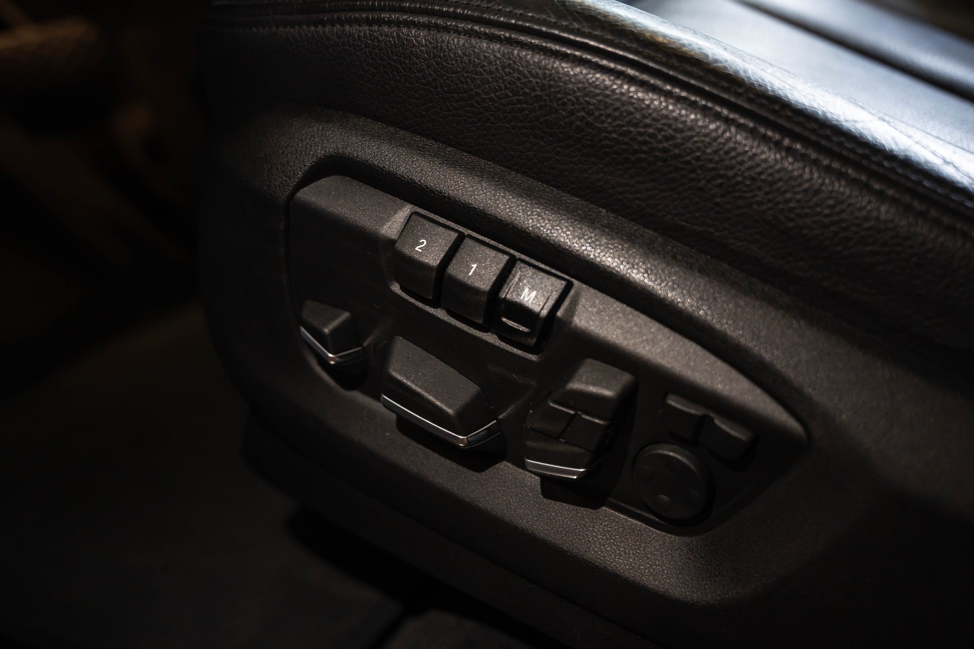 BMW X5 xDrive M50d Steptronic-image-25