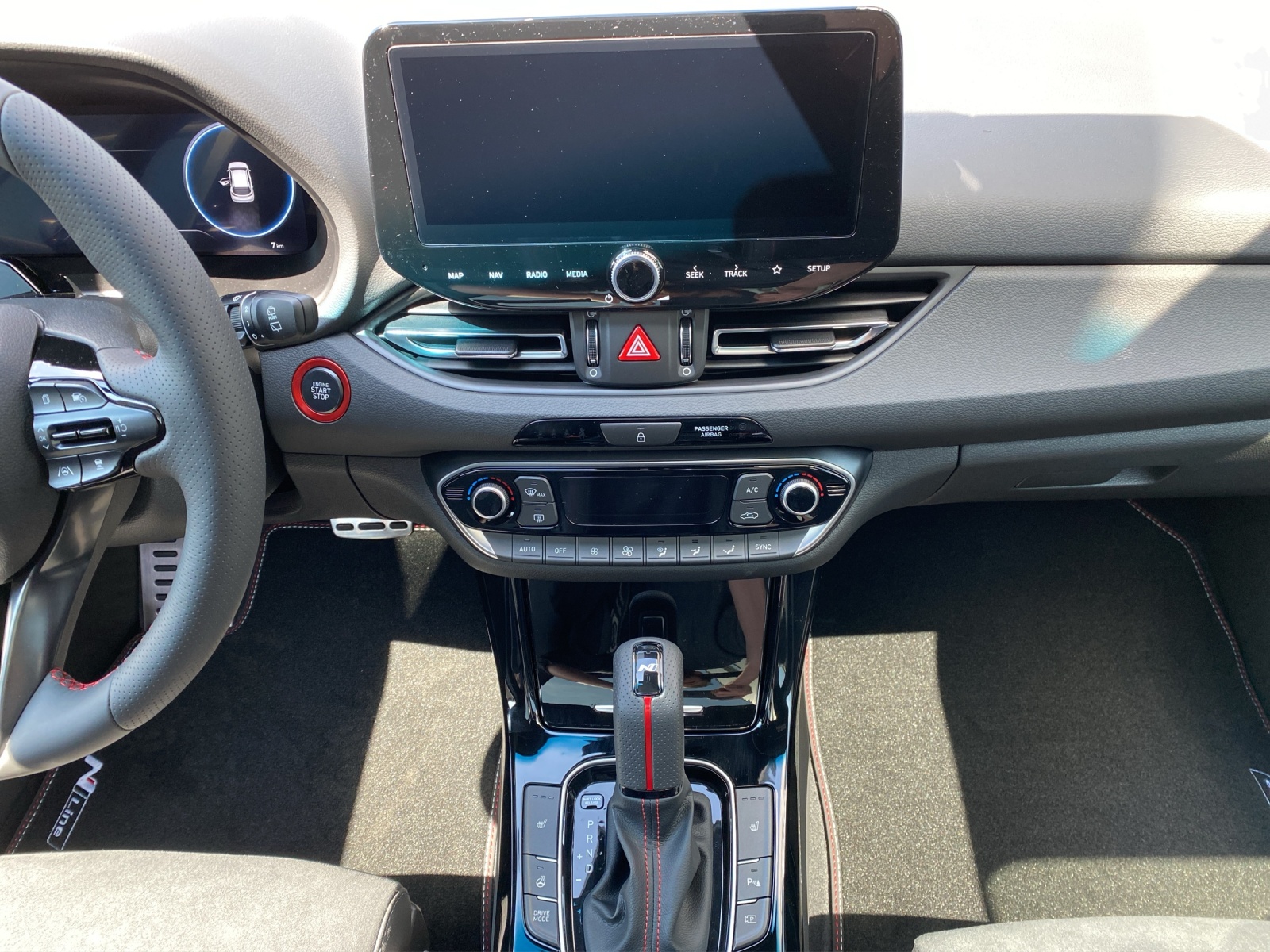 HYUNDAI i30 1.6 T-GDi N-Line-image-13