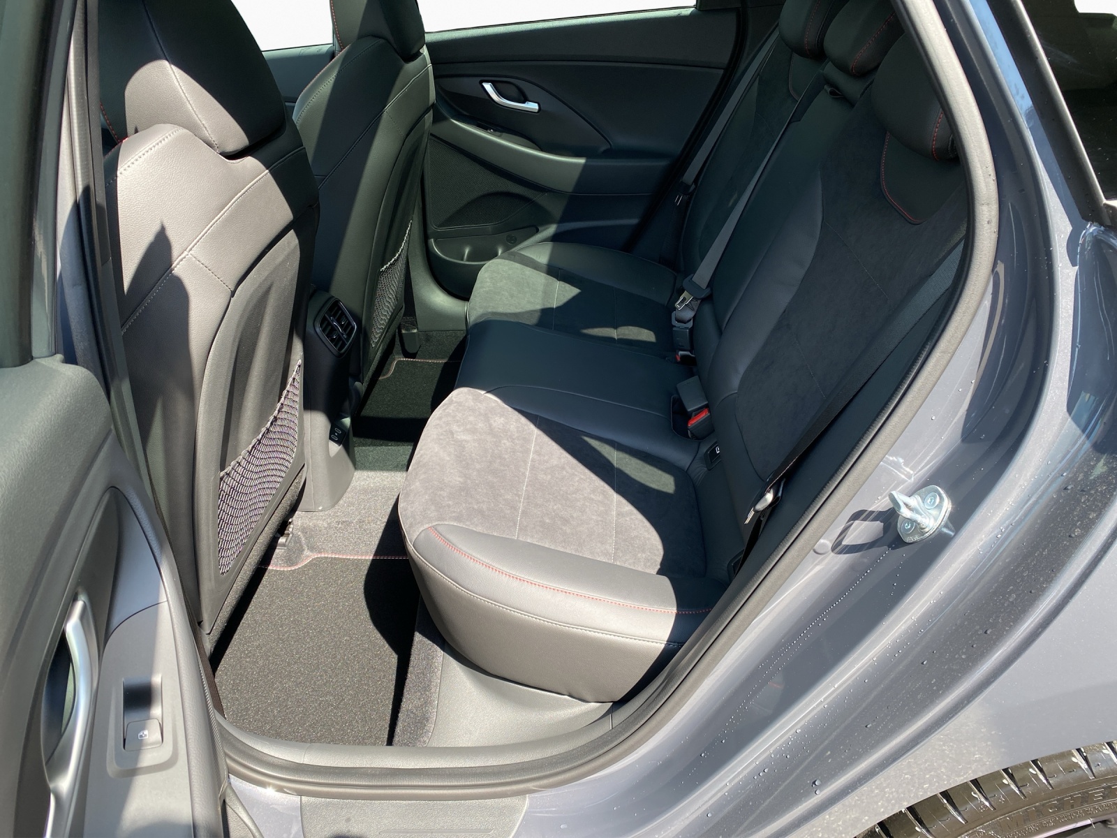 HYUNDAI i30 1.6 T-GDi N-Line-image-10