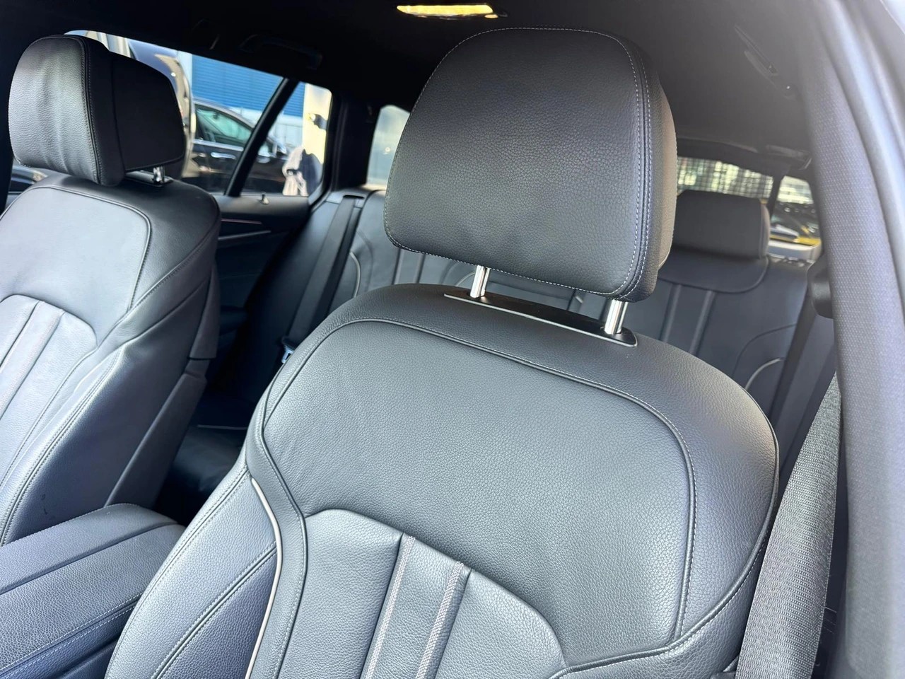 BMW 520d xDrive M- Sport CH FAHRZEUG-image-12