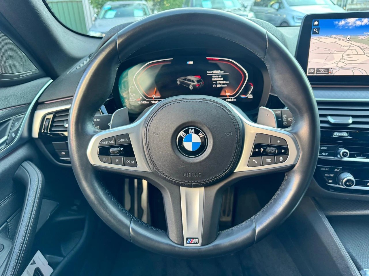 BMW 520d xDrive M- Sport CH FAHRZEUG-image-14
