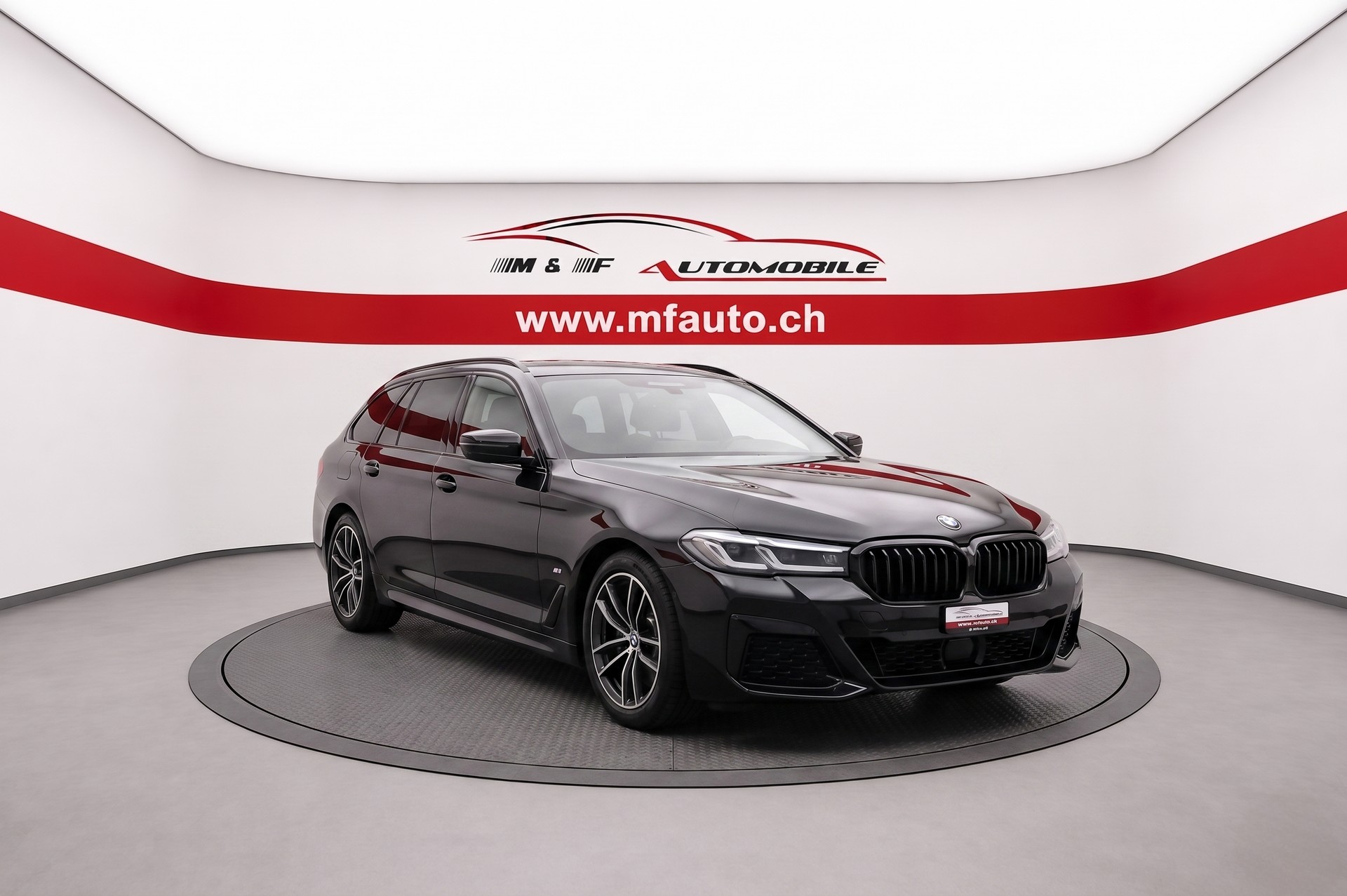 BMW 520d xDrive M- Sport CH FAHRZEUG-showroom-element-1