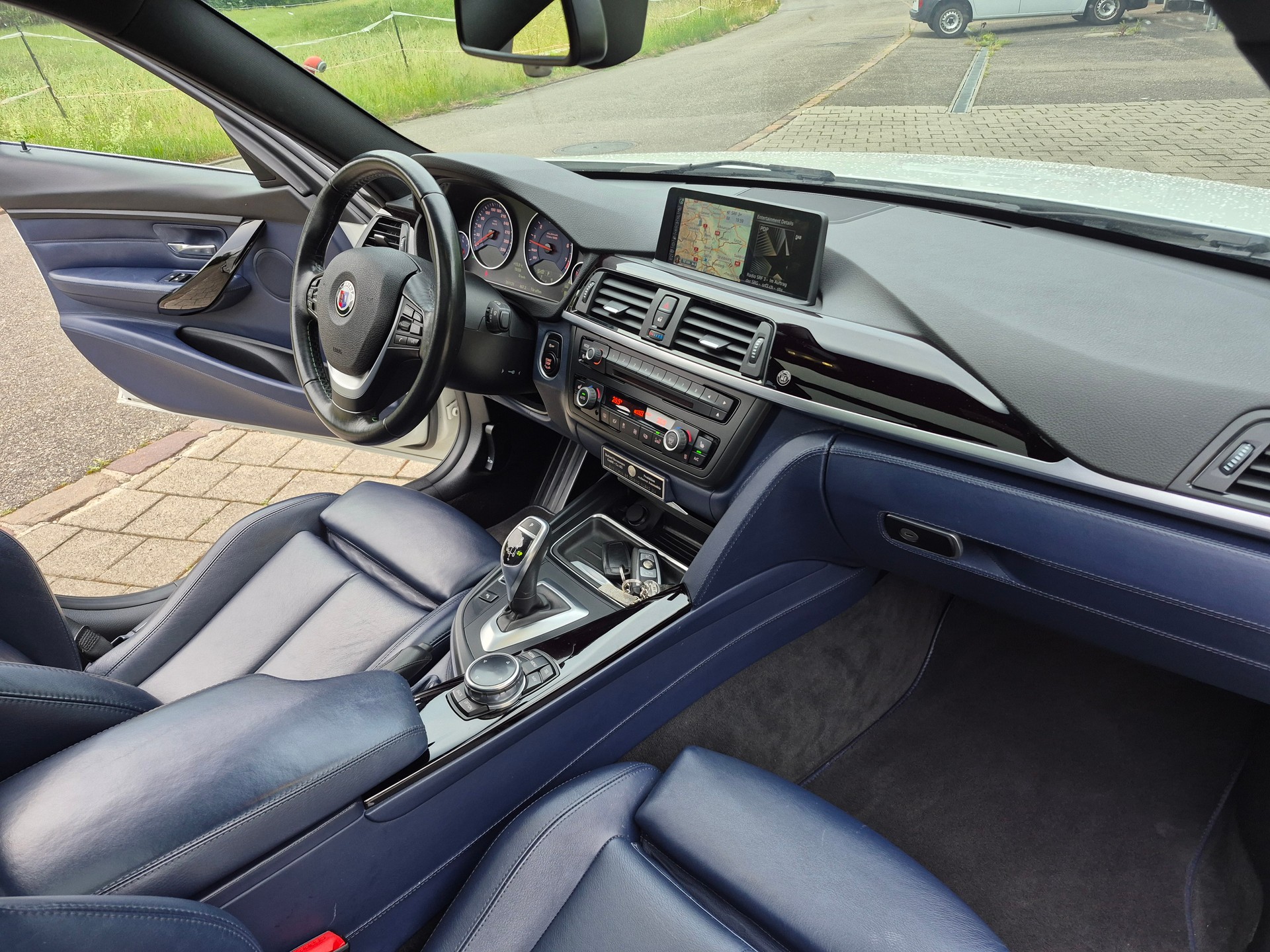 BMW-ALPINA B3 BiTurbo Touring 3.0 xDrive Switch-Tronic-image-11
