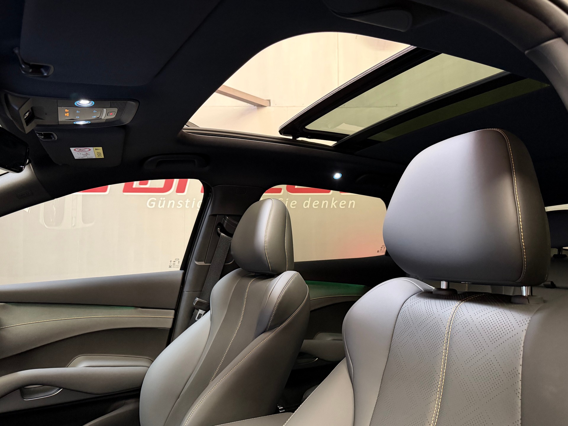 BYD Atto 3 EVO 74.8 kWh Excellence AWD-image-18