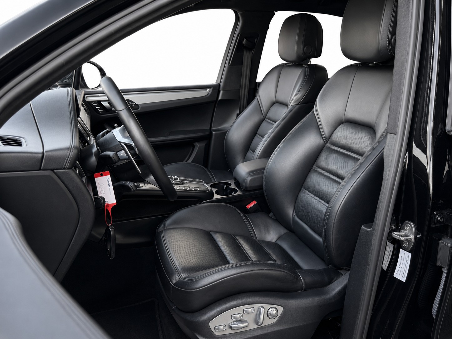 PORSCHE Macan Turbo PDK * Sport Chrono *-image-10