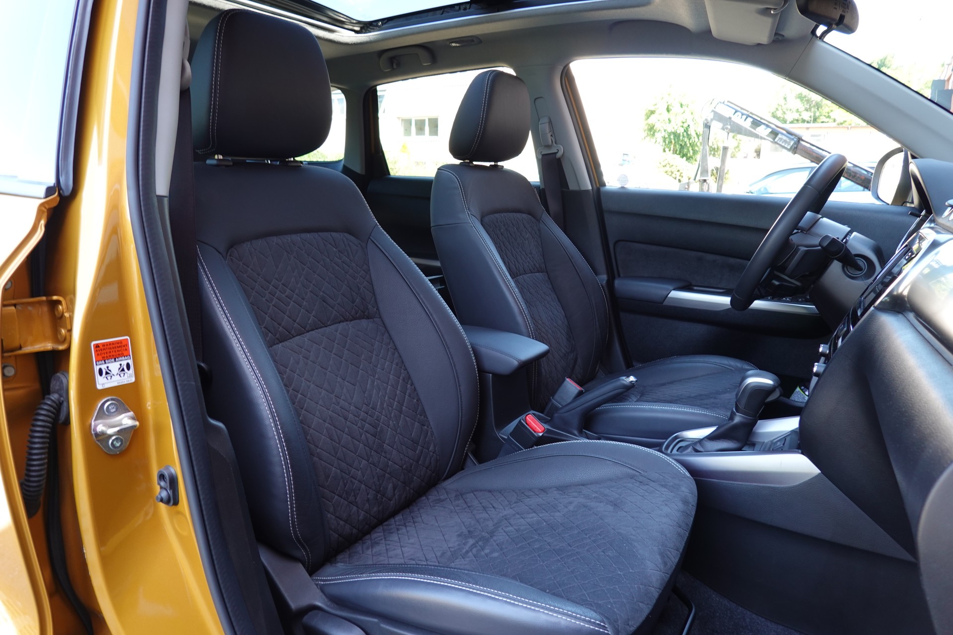 SUZUKI Vitara 1.5 Hybrid Edition 35 Top 4x4 AGS - " Toit Ouvrant * GPS * Caméra * Tempomat Adaptatif * Sièges chauffants "-image-23