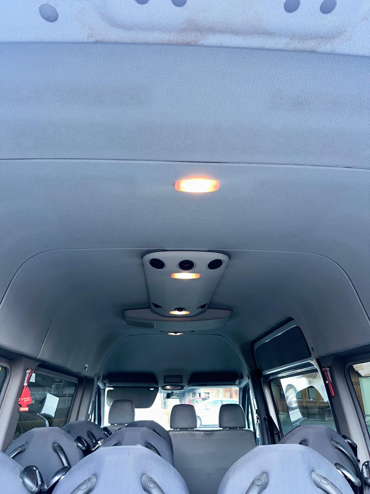 VW Crafter 35 2.5 TDI 109 PS-image-10