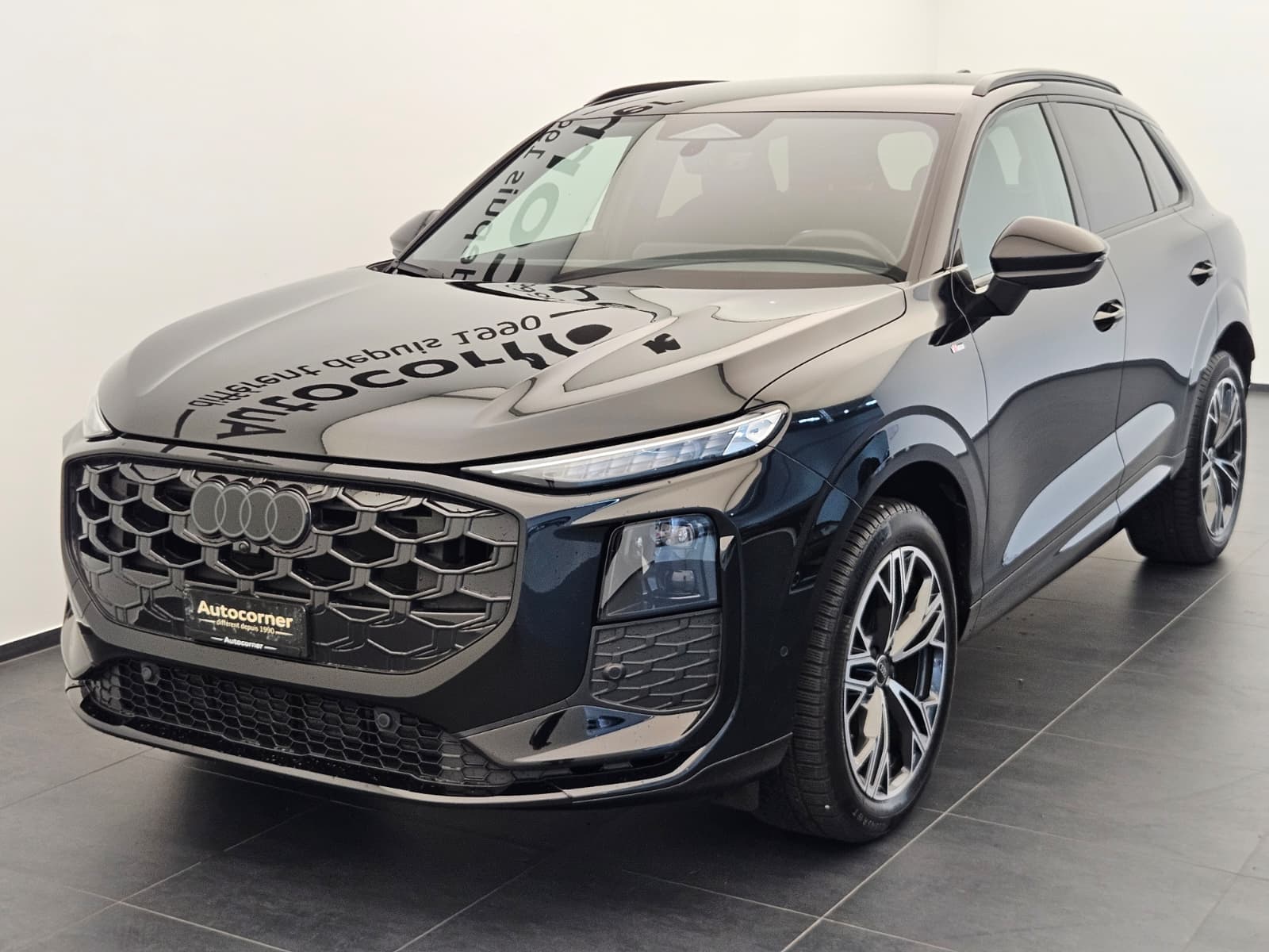 AUDI Q3 SUV 110 kW TFSI S tronic-showroom-element-2