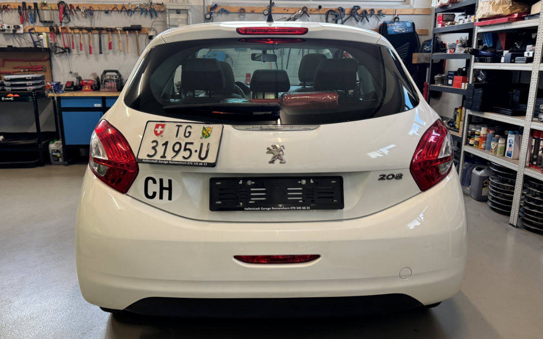 PEUGEOT 208 1.2 VTI Active-image-10