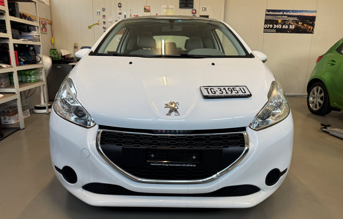 PEUGEOT 208 1.2 VTI Active-image-9