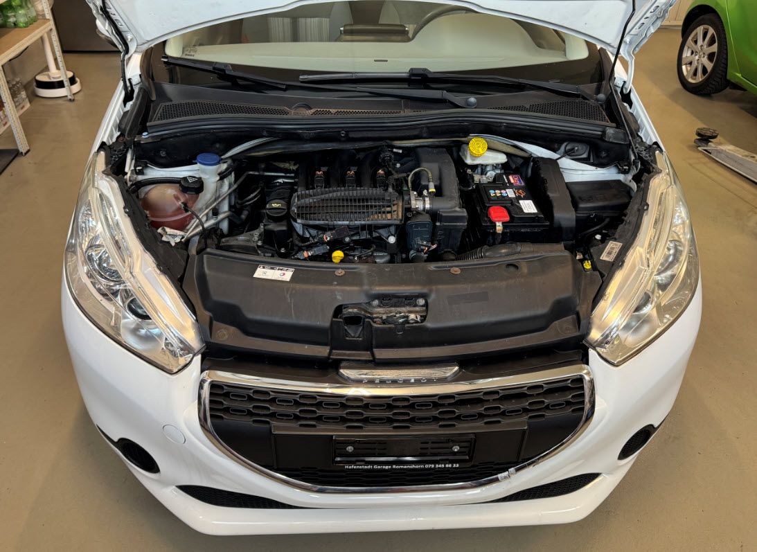 PEUGEOT 208 1.2 VTI Active-image-7