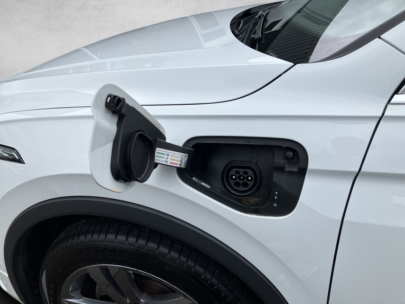 VW Tiguan 1.4TSI PHEV Selection DSG-image-9