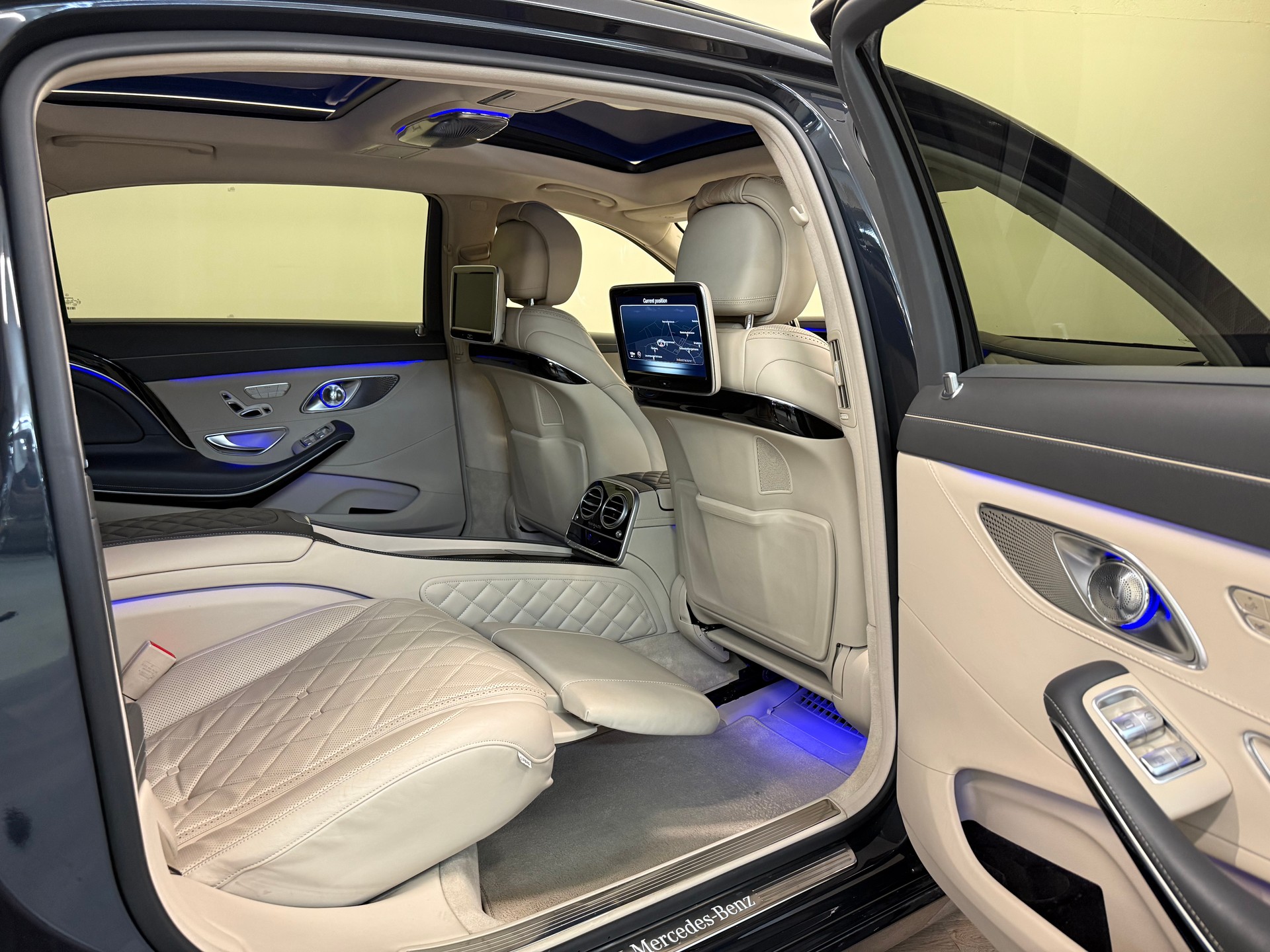 MERCEDES-BENZ S 600 Maybach 7G-Tronic-image-21