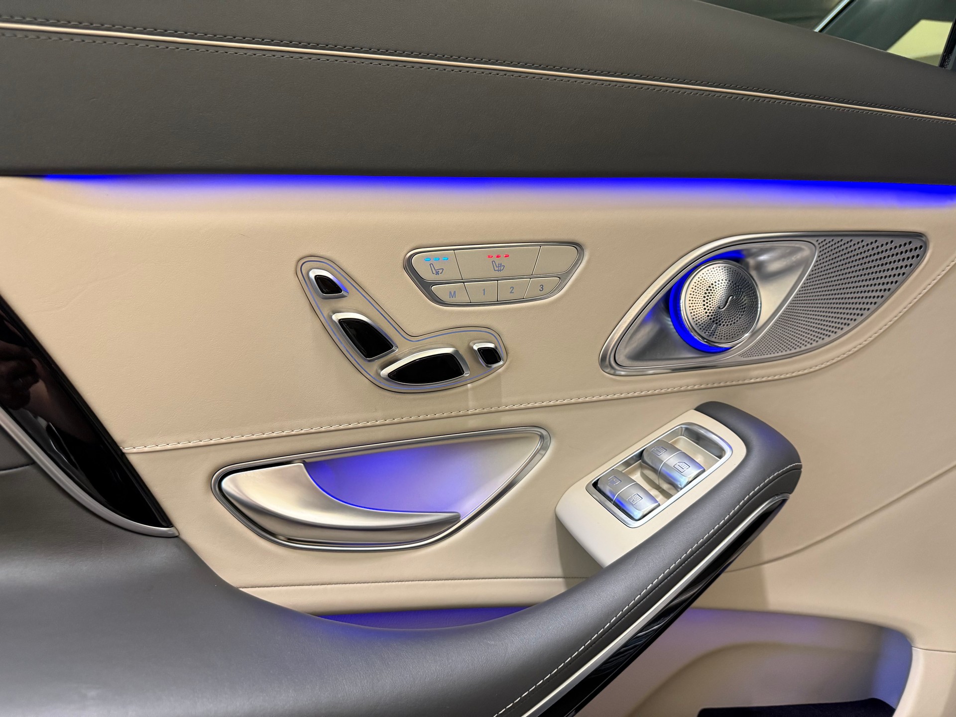 MERCEDES-BENZ S 600 Maybach 7G-Tronic-image-13