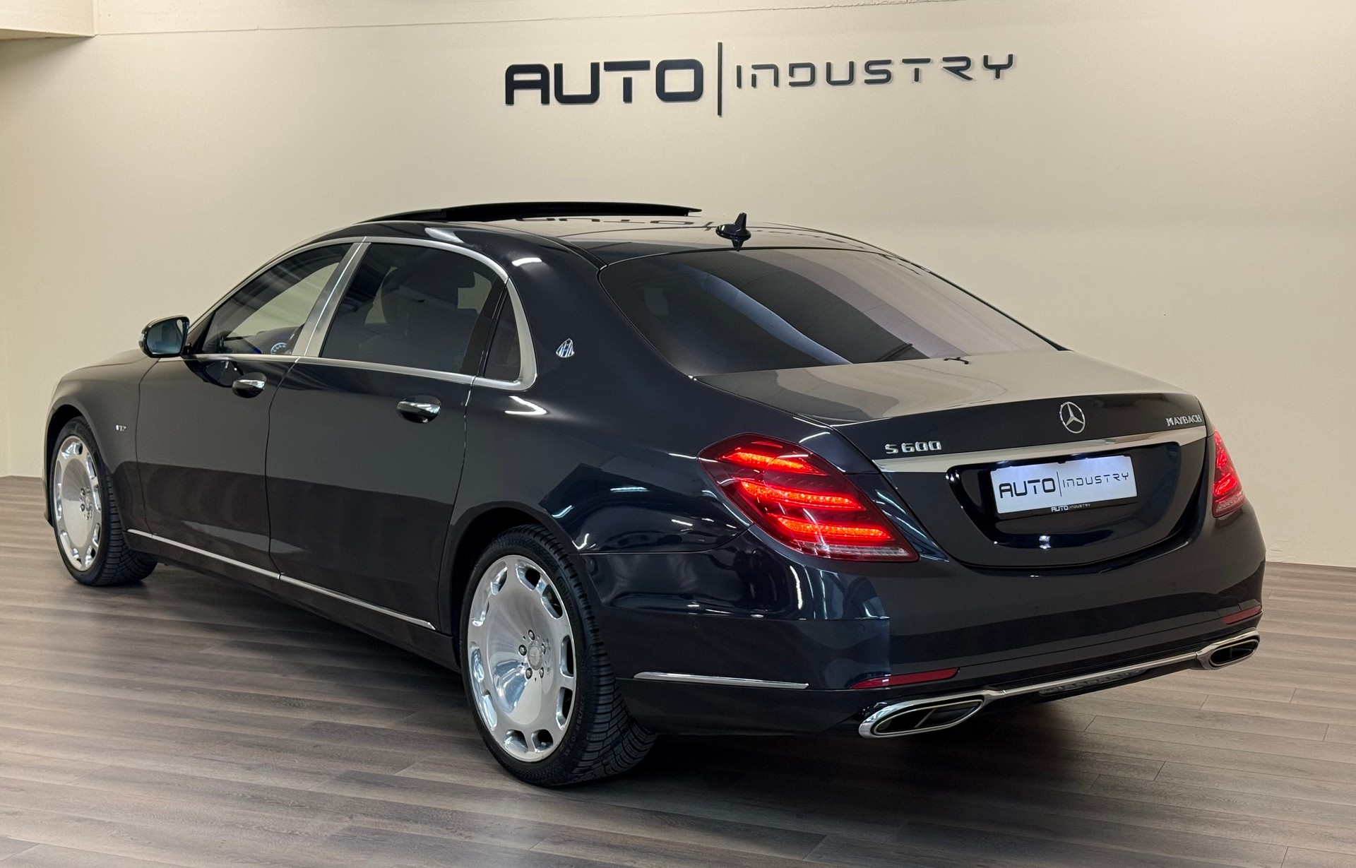 MERCEDES-BENZ S 600 Maybach 7G-Tronic-image-6