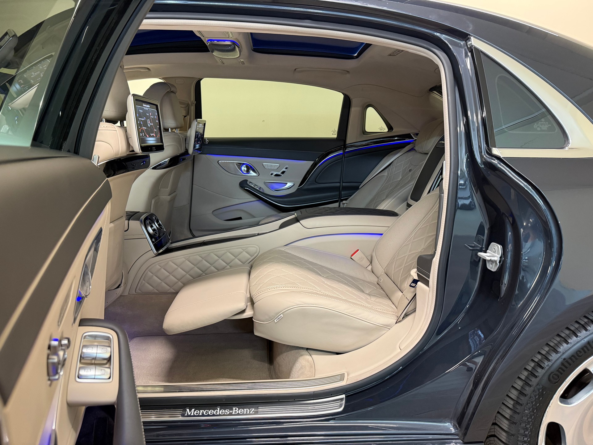 MERCEDES-BENZ S 600 Maybach 7G-Tronic-image-12