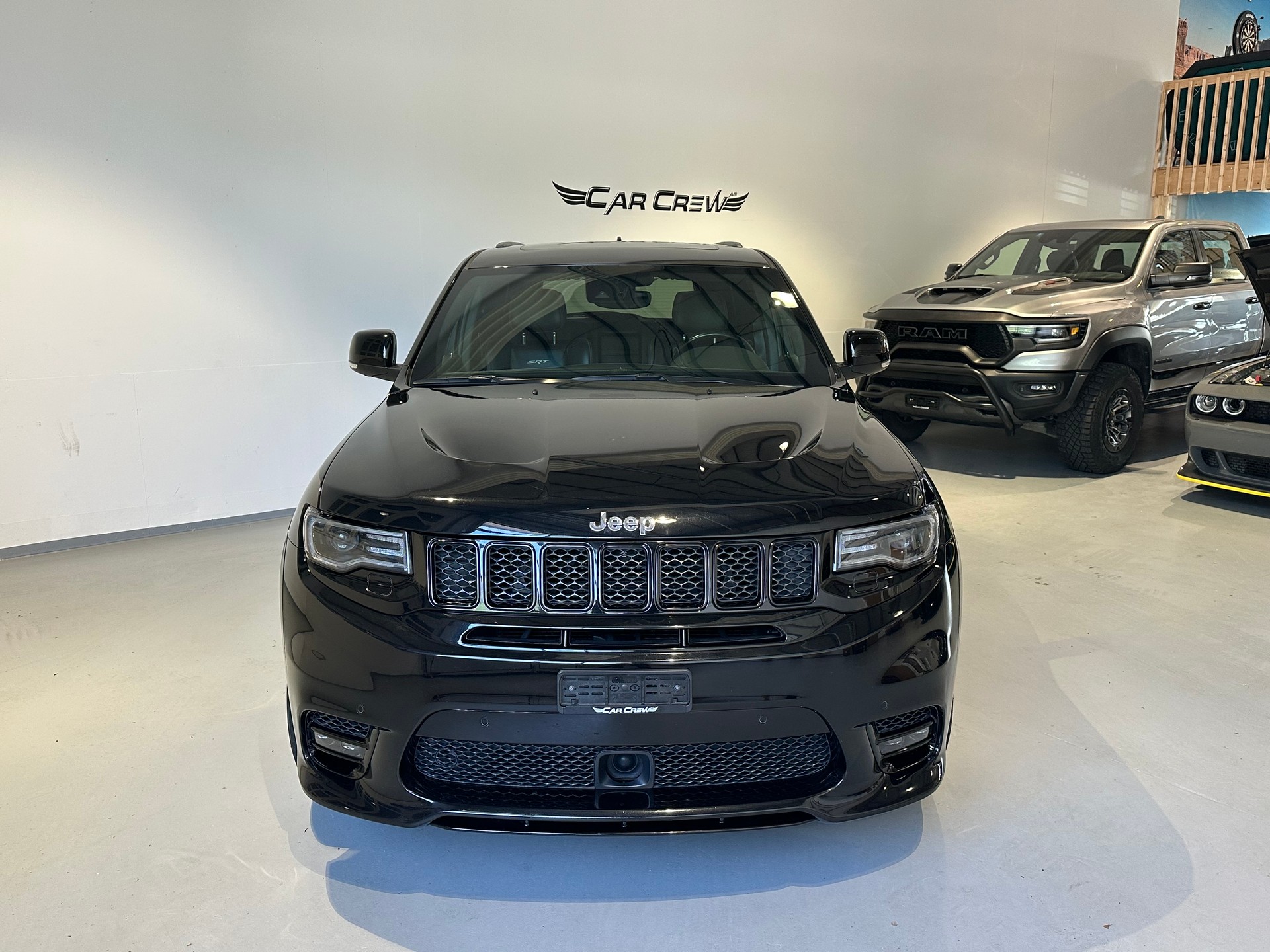 JEEP Grand Cherokee 6.4 V8 HEMI SRT8 Automatic-image-1