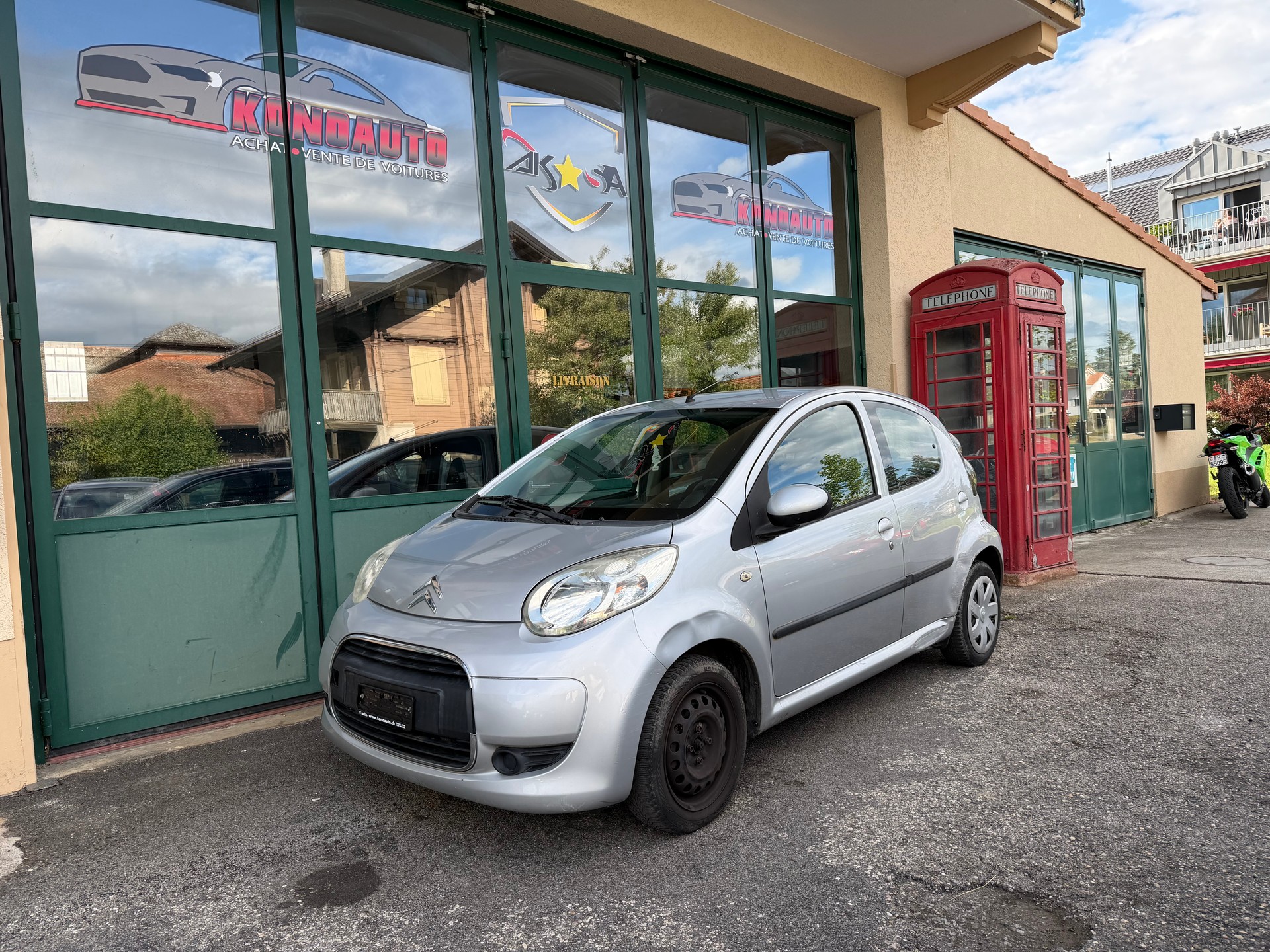 CITROEN C1-showroom-element-1