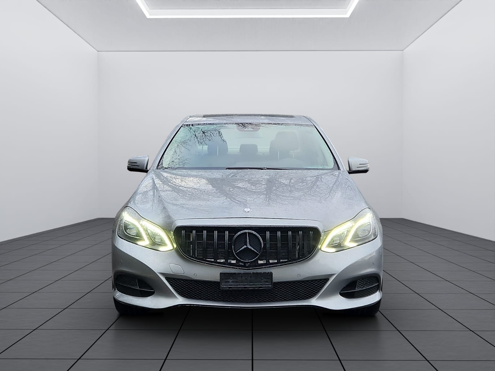 MERCEDES-BENZ E 500 Avantgarde 4Matic 7G-Tronic-showroom-element-1