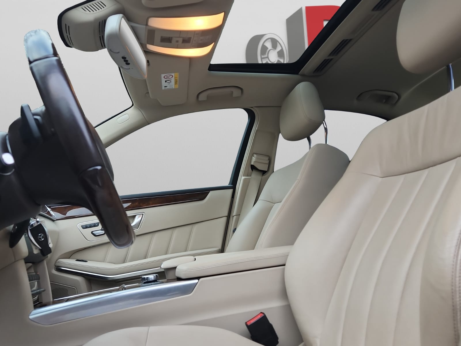 MERCEDES-BENZ E 500 Avantgarde 4Matic 7G-Tronic-image-6