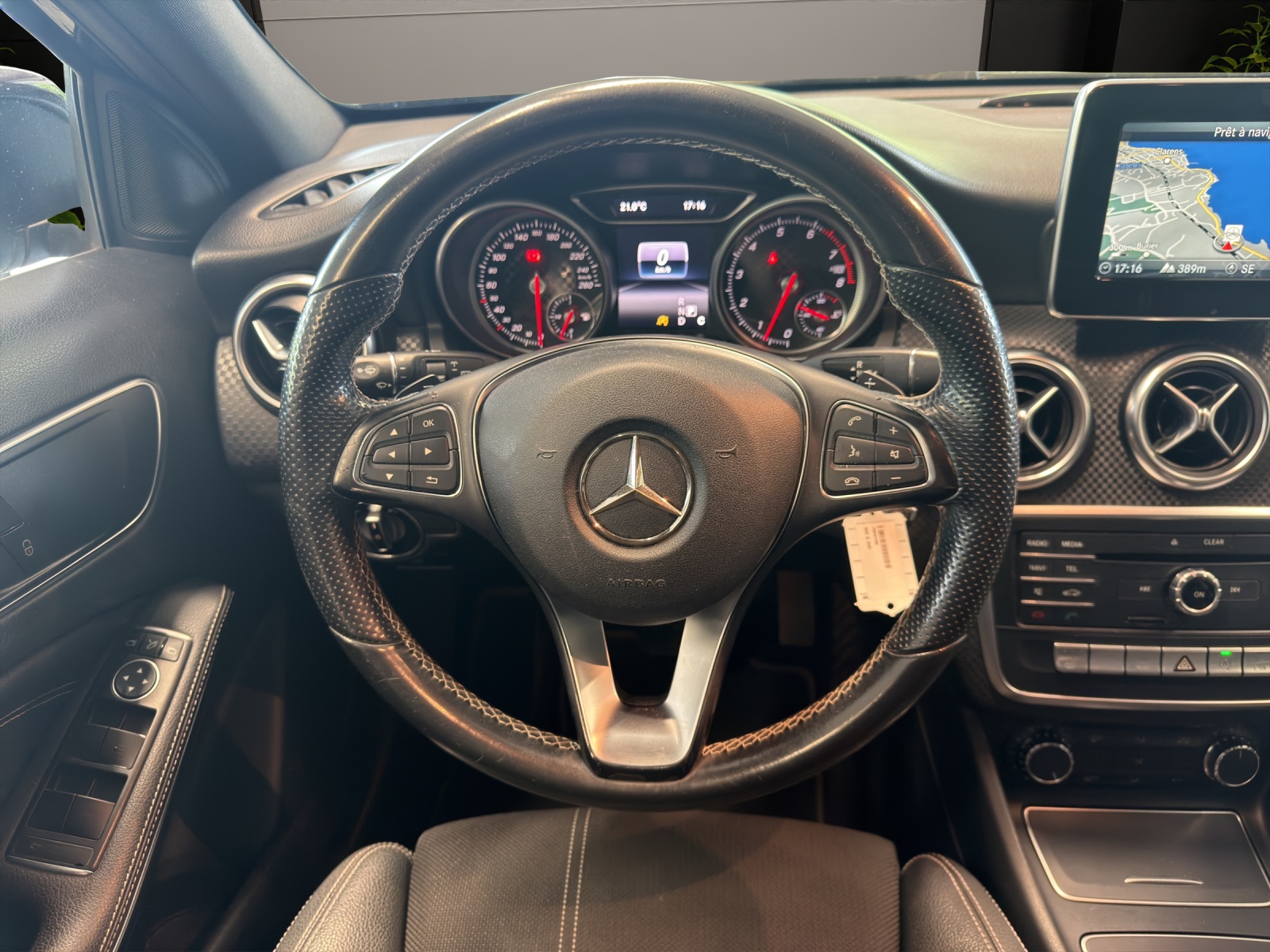 MERCEDES-BENZ A 200-image-8