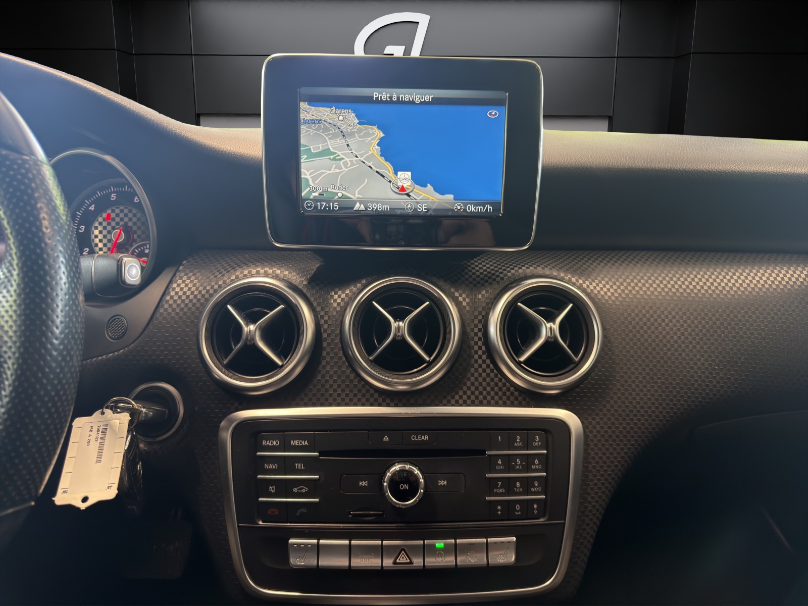 MERCEDES-BENZ A 200-image-11