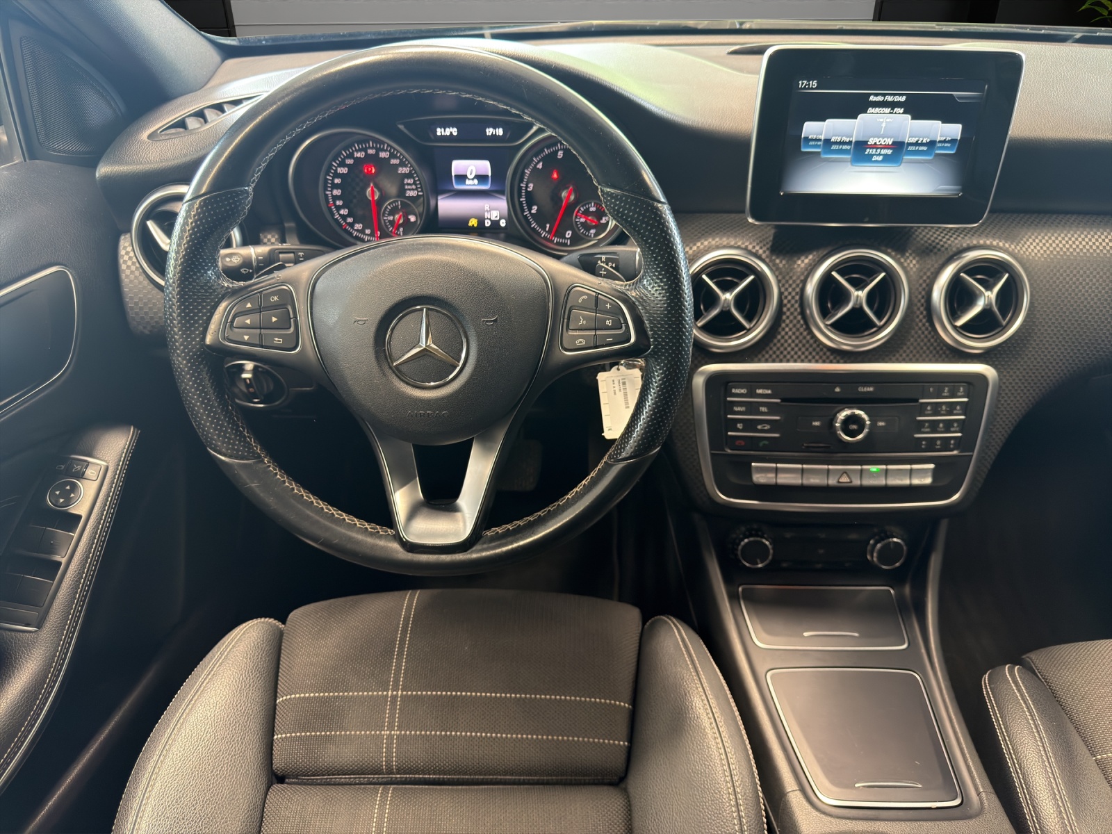MERCEDES-BENZ A 200-image-7