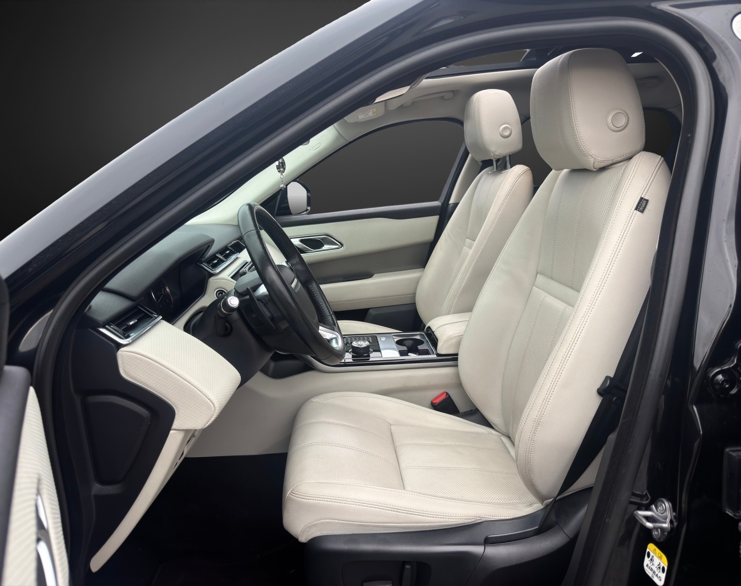 LAND ROVER Range Rover Velar R-Dynamic P 380 SE Automatic mit 380 PS-image-6